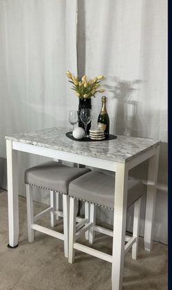 Chic Counter Height Dining Table & 2 Stools