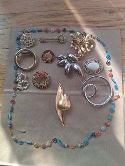 vintage broche lot