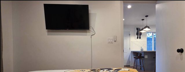 Hisense 40" Smart TV (40A45H) – Works Great – Wall Mount Ready