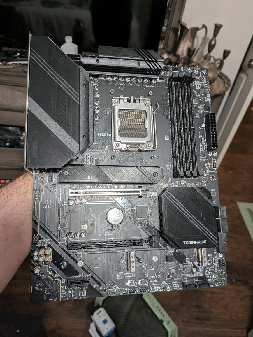 *FOR PARTS AS-IS* MSI B650 MAG Tomahawk Wifi AM5 Motherboard