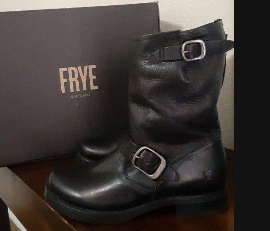 Boots Verónica Short