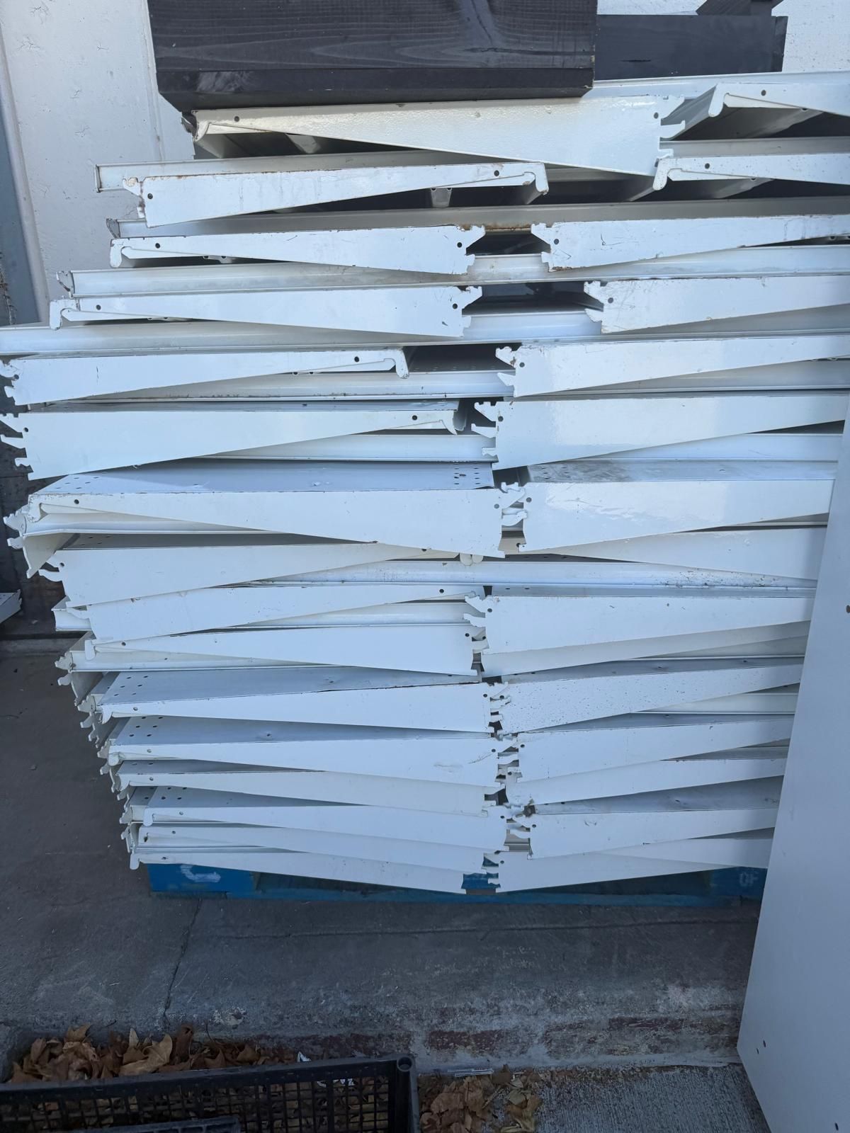 Free Shelves
