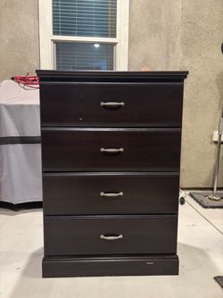 Dark Espresso / Walnut 4-Drawer Vertical Chest