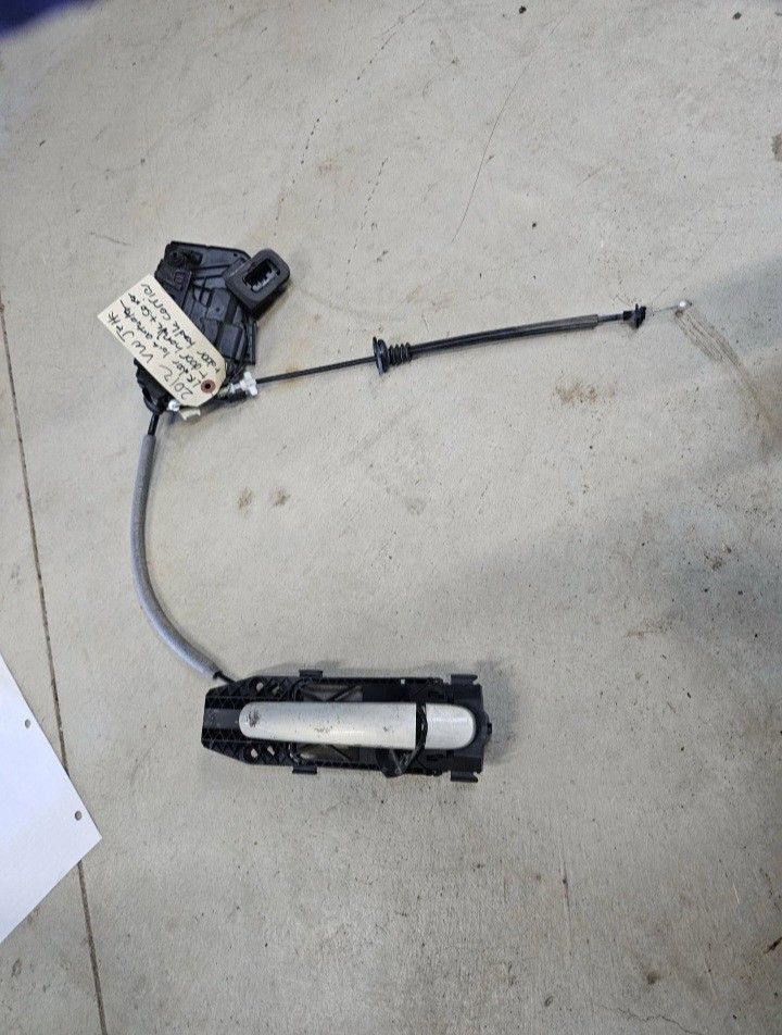 2012 Volkswagen Jetta Left Door Actuator, Door Handle, Door Carrier