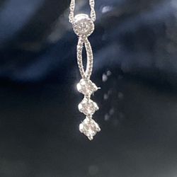 14 Kt WG Delicate Women’s Chain With Multi Diamond Pendant