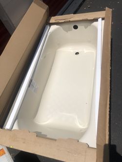 Bootz Industries Maui 60 in. Right Drain Rectangular Alcove Soaking Bathtub in Bone