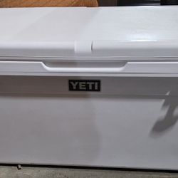Yeti Tundra 125 Cooler