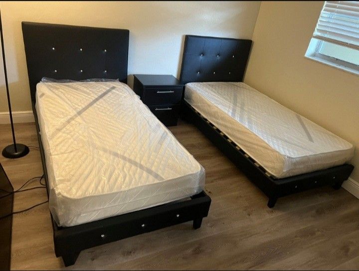 BEDROOM SET ( TWIN ) .🆕.
