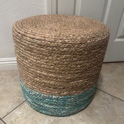 Large Ottoman/Pouf Sturdy and Natural Made . Like New, bought for Staging. Cost $100+tax 