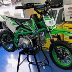 Brand New Kids 110cc Gas Dirtbike! Very Fast!