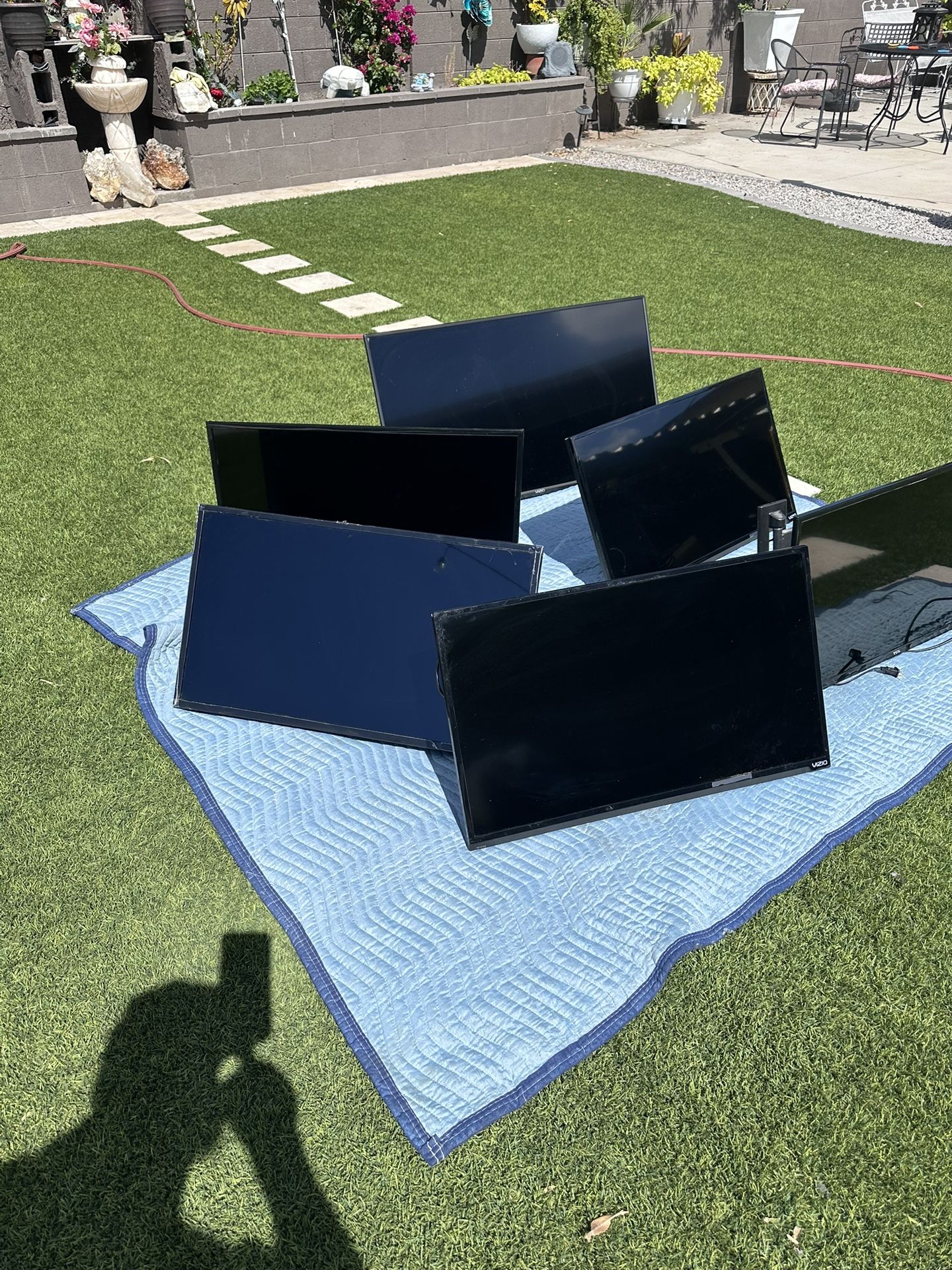 6 29 Inch Tvs