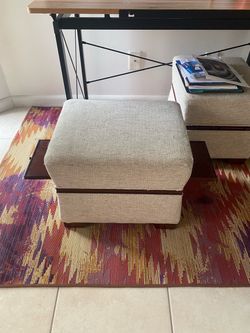 Set of 2 matching footrests - ottomans