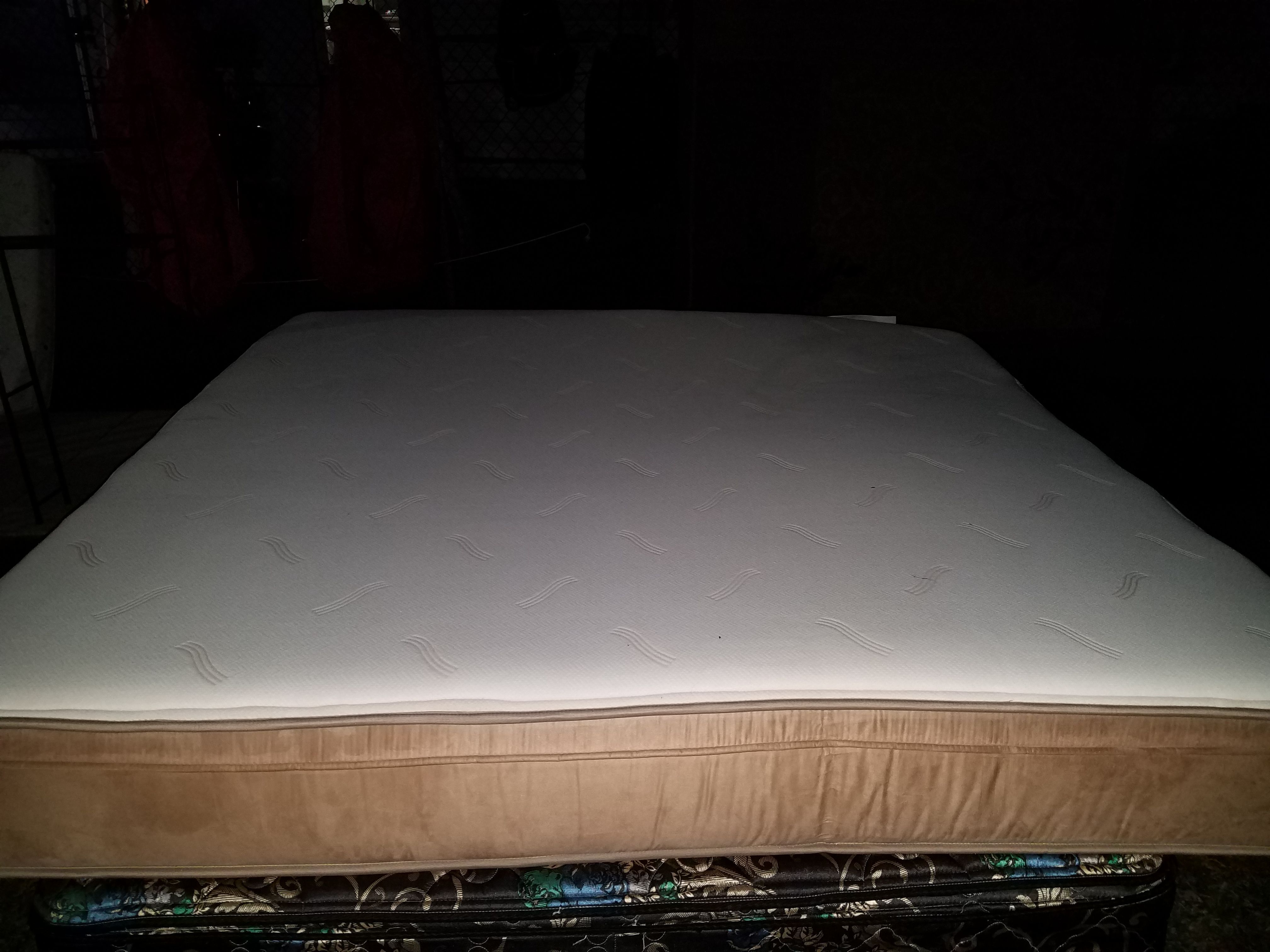 King Size SImmons Comforpedic Loft Rosebank Plush