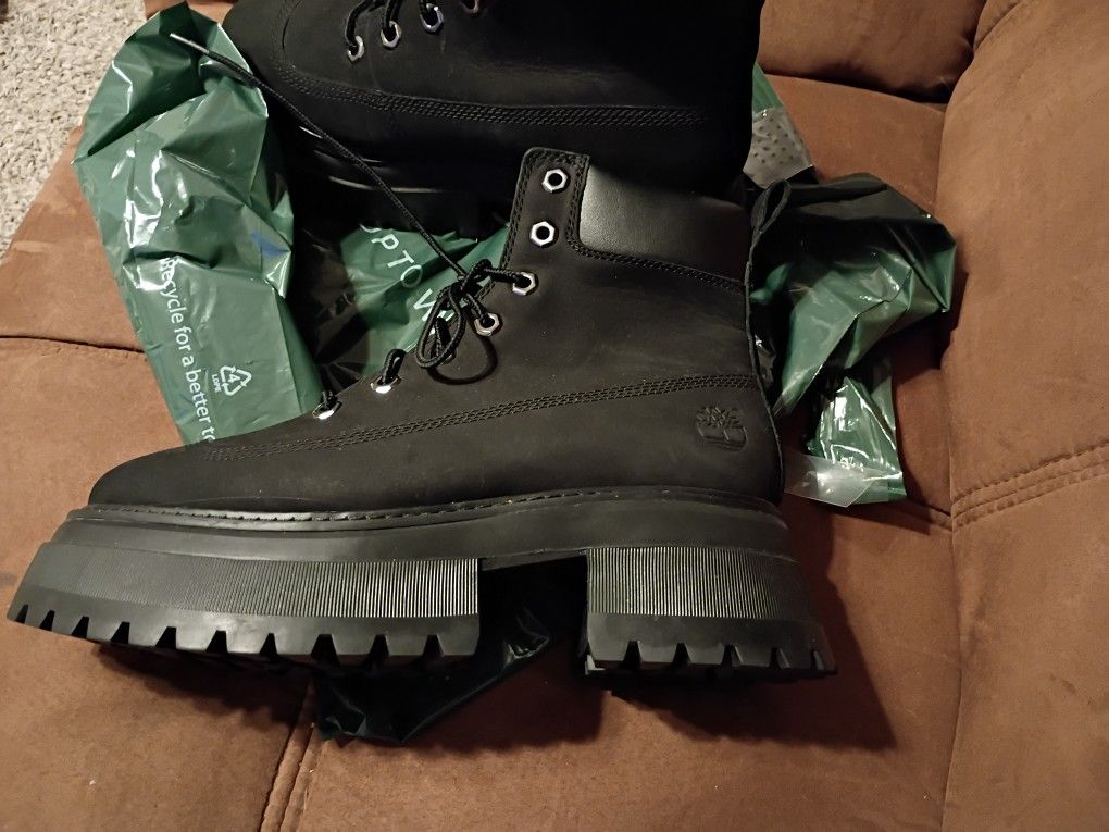 Timberland Boots Size 8 Woman