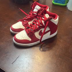 Red Dunks 