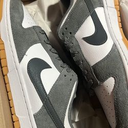 Nike Dunk Grey Swoosh 