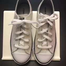 Girls Converse Size 4