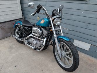 Harley Davidson 1994- sporter 883 - 27,600miles | used in good conditions