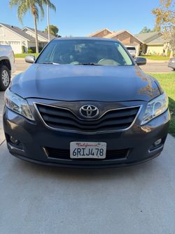 2011 Toyota Camry XLE 2.5L – Clean Title – 2027 Tags