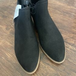 Women’s Boots Brand New Never Worn 