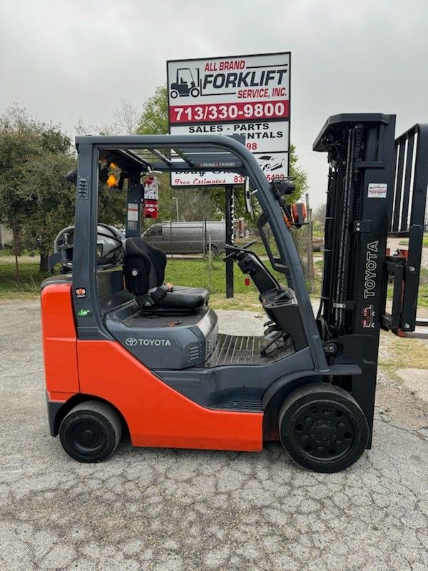 TOYOTA FORKLIFT 5000LBS/WAREHOUSE 