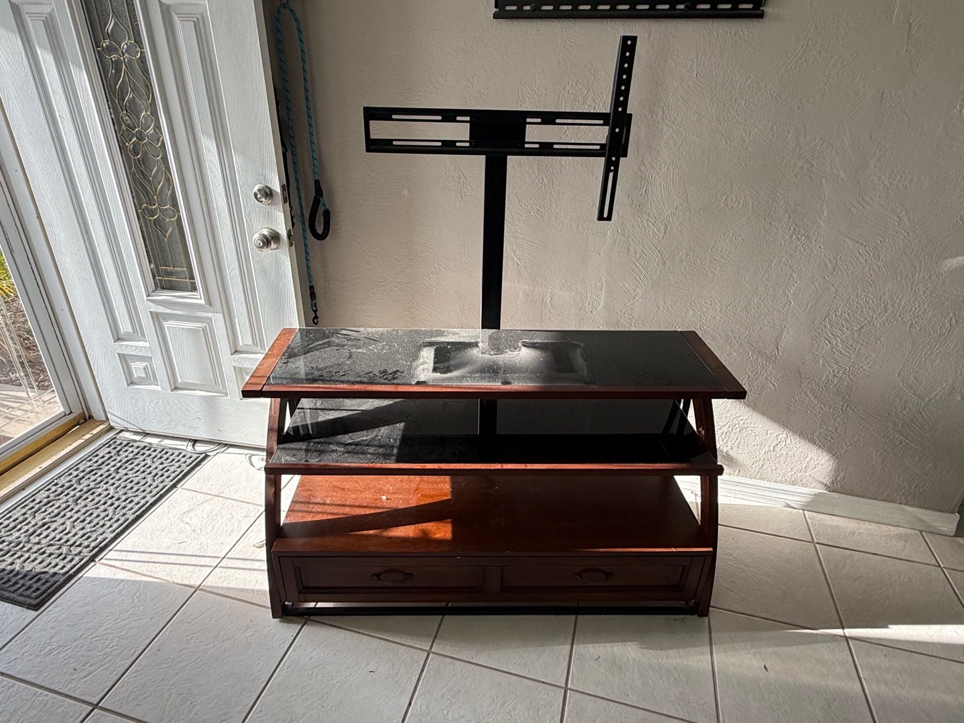 Entertainment center