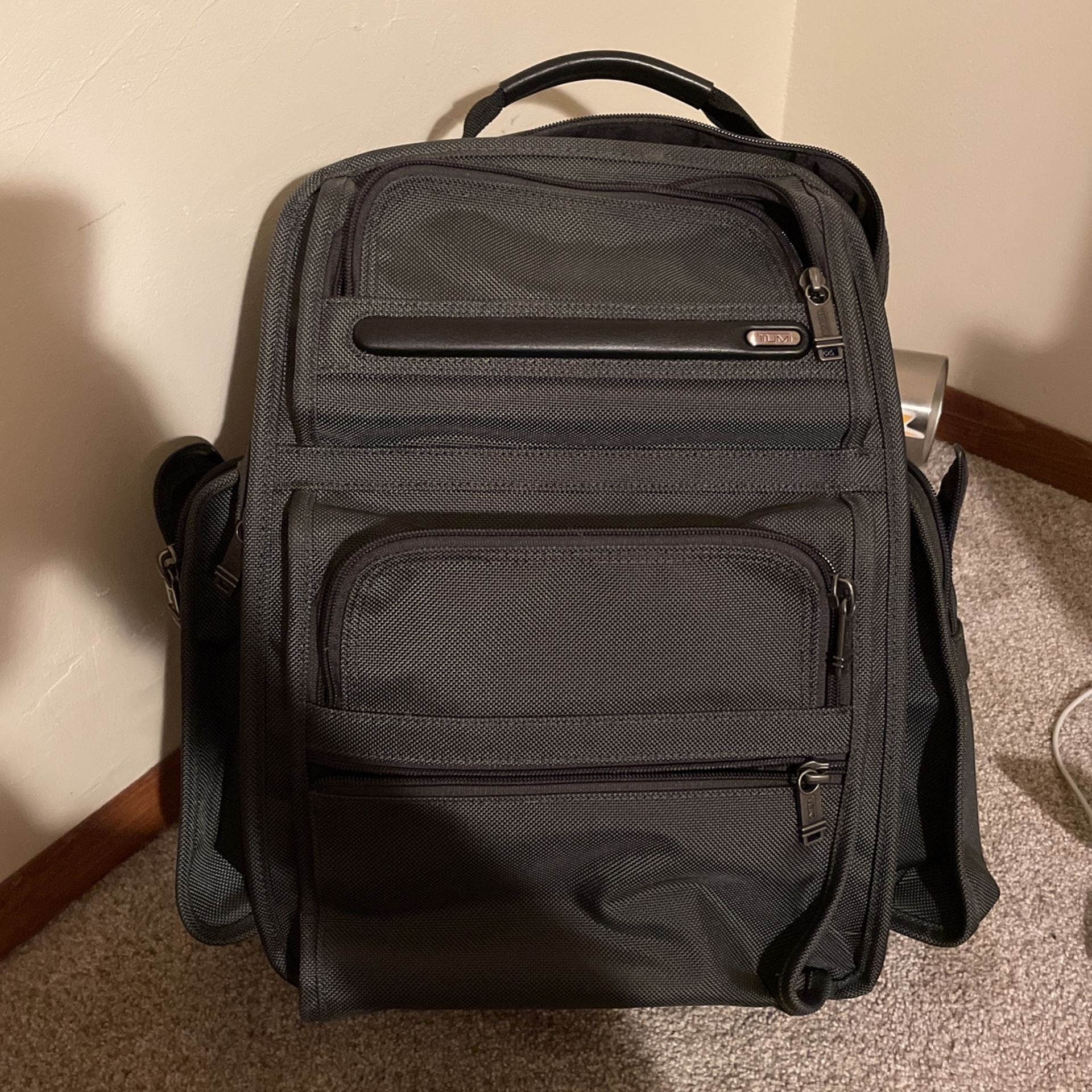 Tumi alpha hotsell t pass backpack