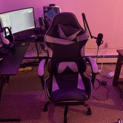 Gaming Chair/Color: Black And Gray