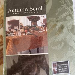 Table Linen - Autumn Green Scroll 