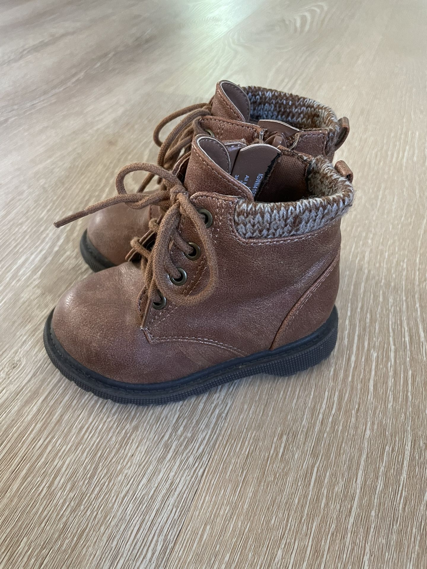Toddler Fall Boots Size 5