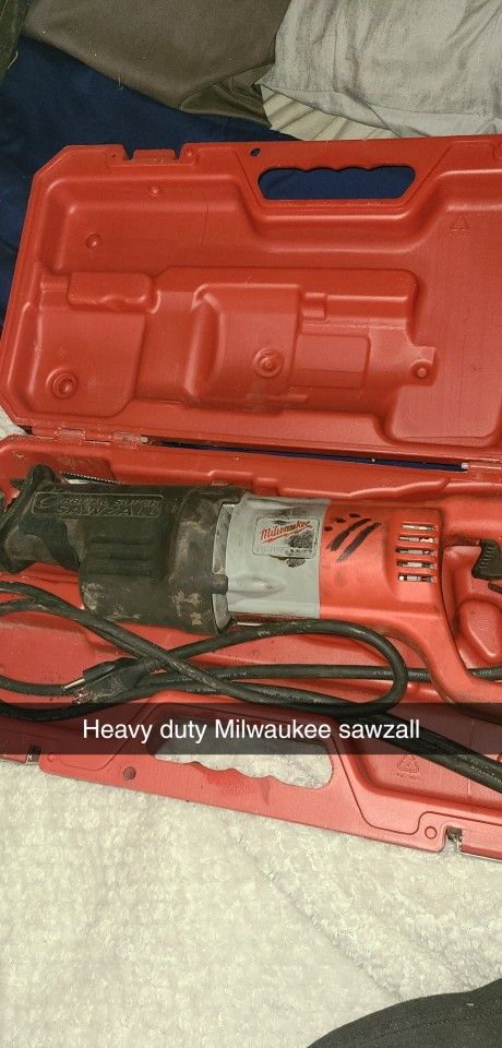 Milwaukee Heavy Duty Sawzall 