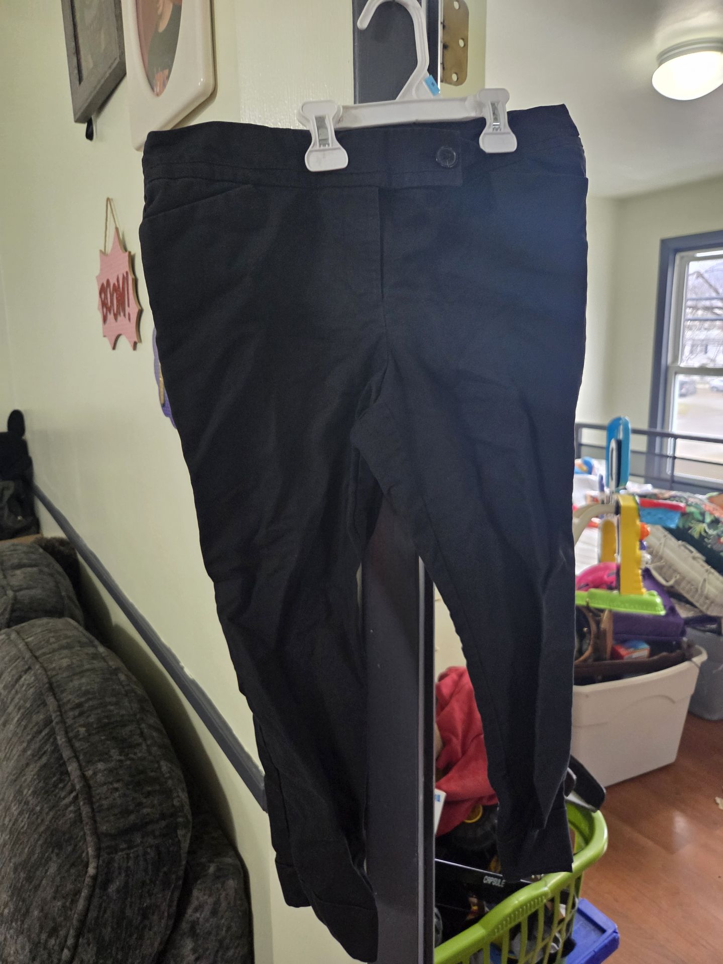 Womans pants size 8