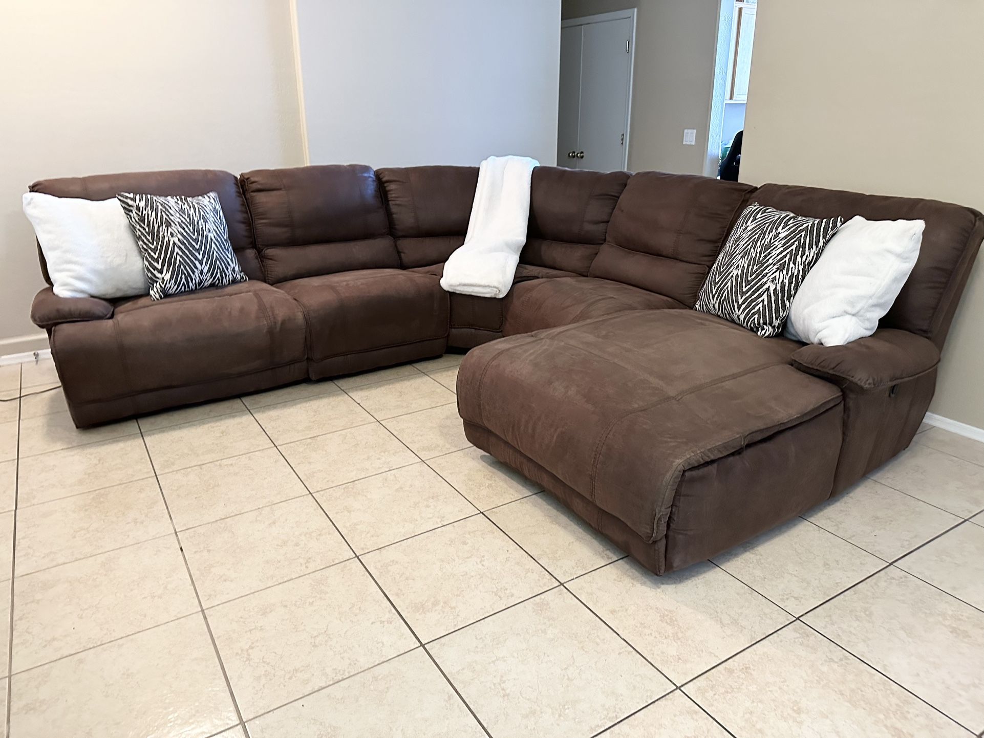 Great Condition Power Reclining Sectional-FREE DELIVERY 🚚 