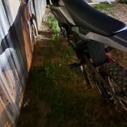 It's a Valtinsu Em5 Dirt Bike It Comes With The front Brake Lever And Light 