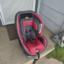 Chicco High-end Convertible car seat!