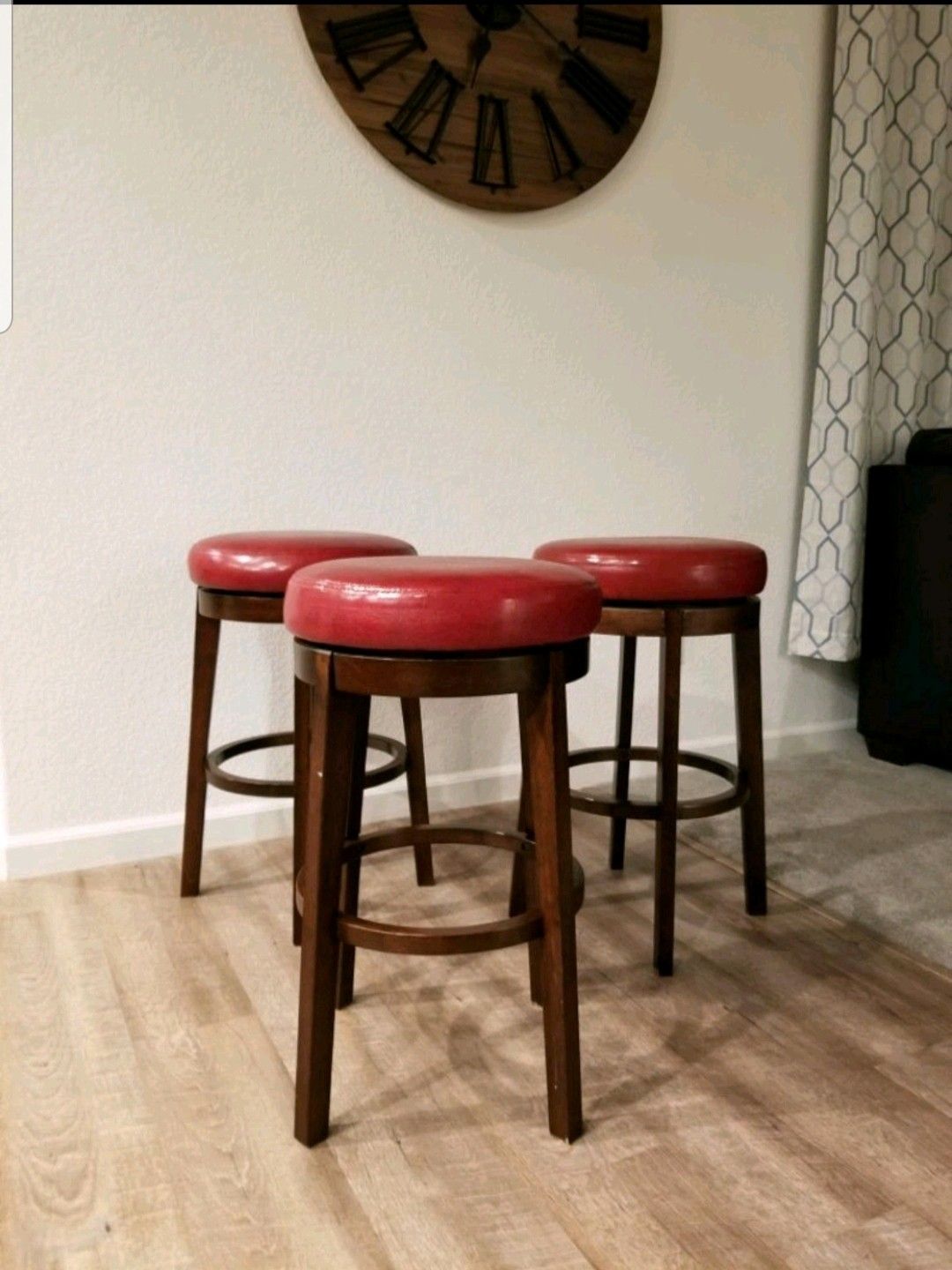 TMS 3pcs. 26' Swivel counter stool
