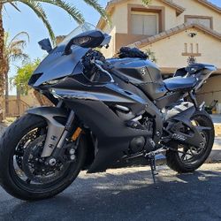 Yamaha R6