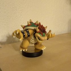 Bowser Amiibo - Slight Damage