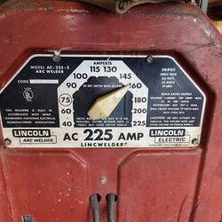Lincoln Arc Welder "AC - 225 Amp"