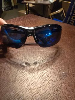 Renegade Polarized Fishing Sunglasses Gloss Black Anti-Glare NWOT