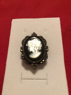 Mother of pearl marcasite size 8 ring
