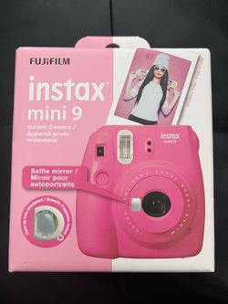 Fujifilm Instax Mini 9 Instant Camera – Like New