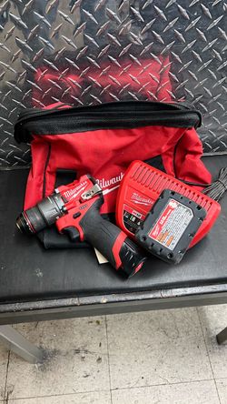 Milwaukee 3404-22 M12 Fuel Cordless 1/2” Hammer Drill Kit