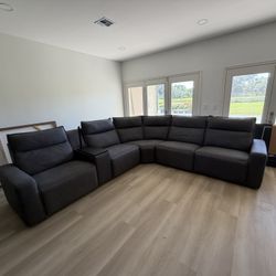 Beautiful power reclining couch