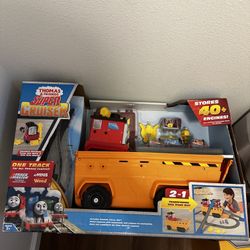 THOMAS & FRIENDS TRAIN SET