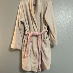 Women’s soma pink plush long sleeve robe size large X-Large