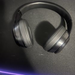 Headphones 