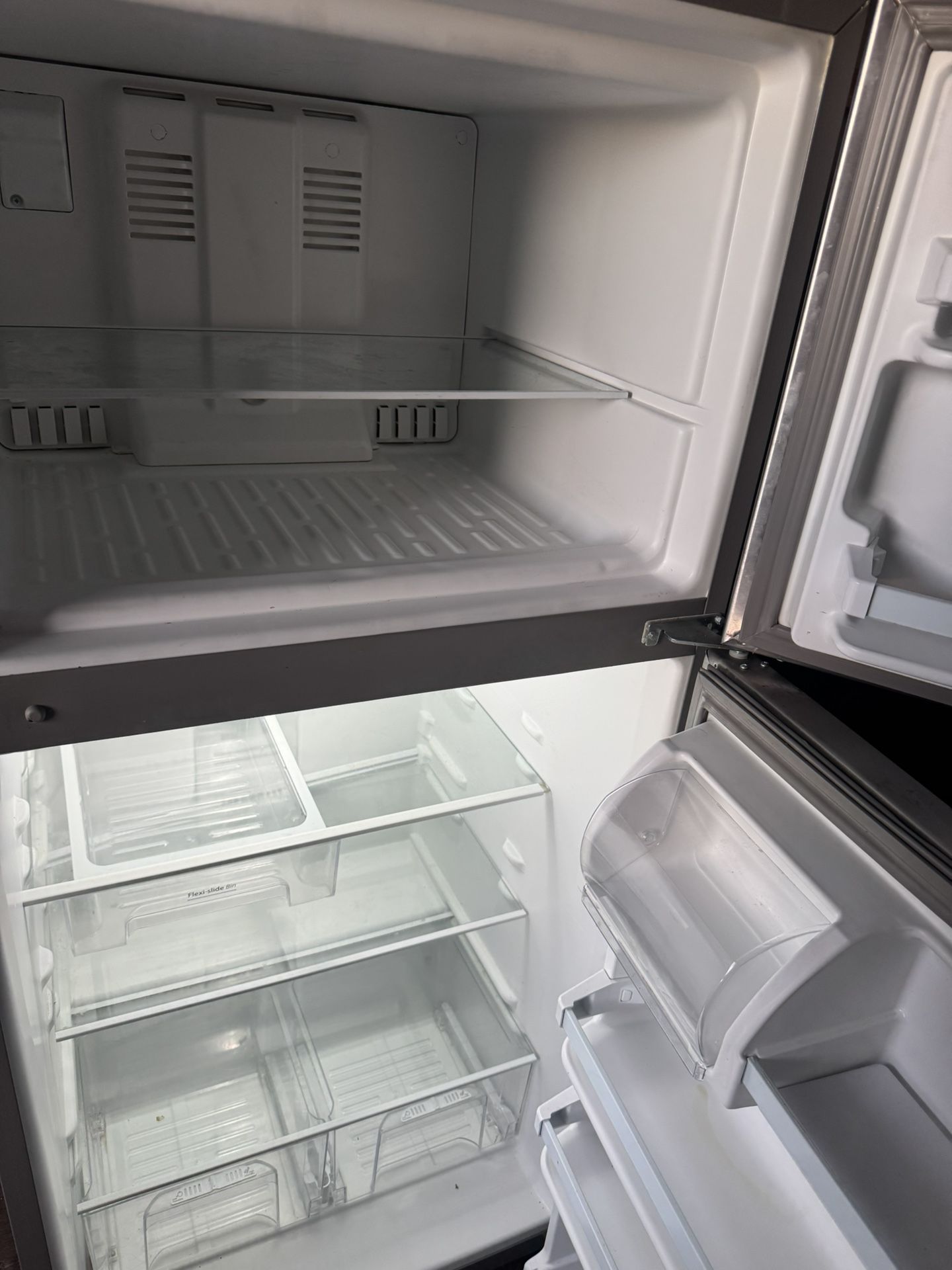 18 Cube Refrigerator