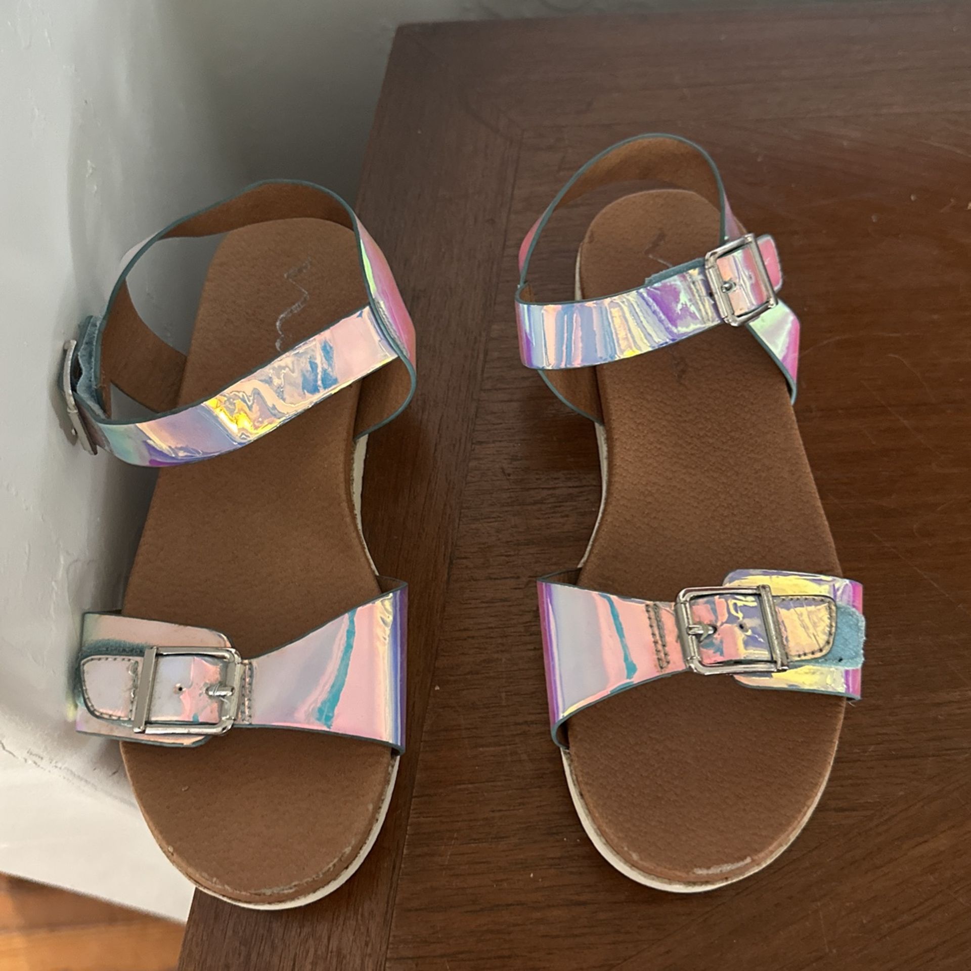 NINAGirl’s  Silver Non Marked , Velcro Buckle Flat Sandals Size5