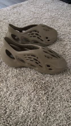 Yeezy foam runners